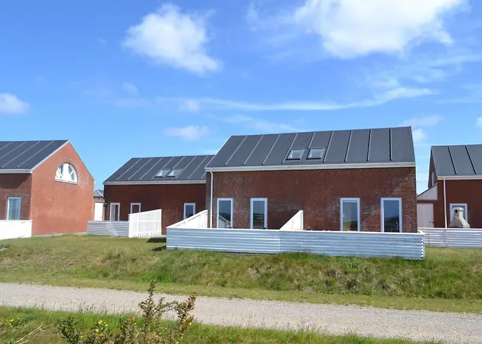 Auti - 2-3km From The Sea By Interhome *